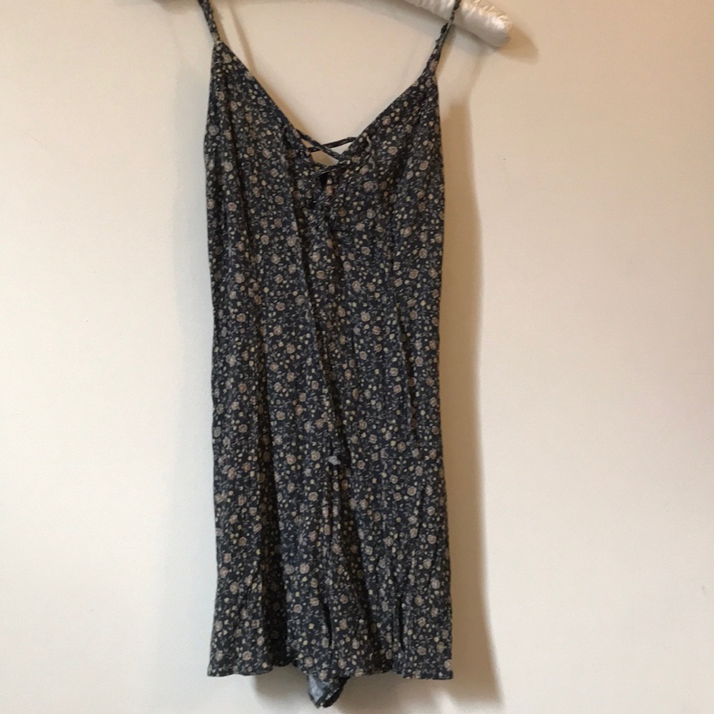 American Eagle Floral Romper (XXS)